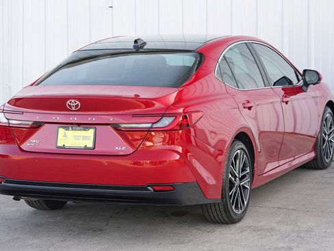 Used 2025 Toyota Camry XLE w/ Premium Plus Package image 51