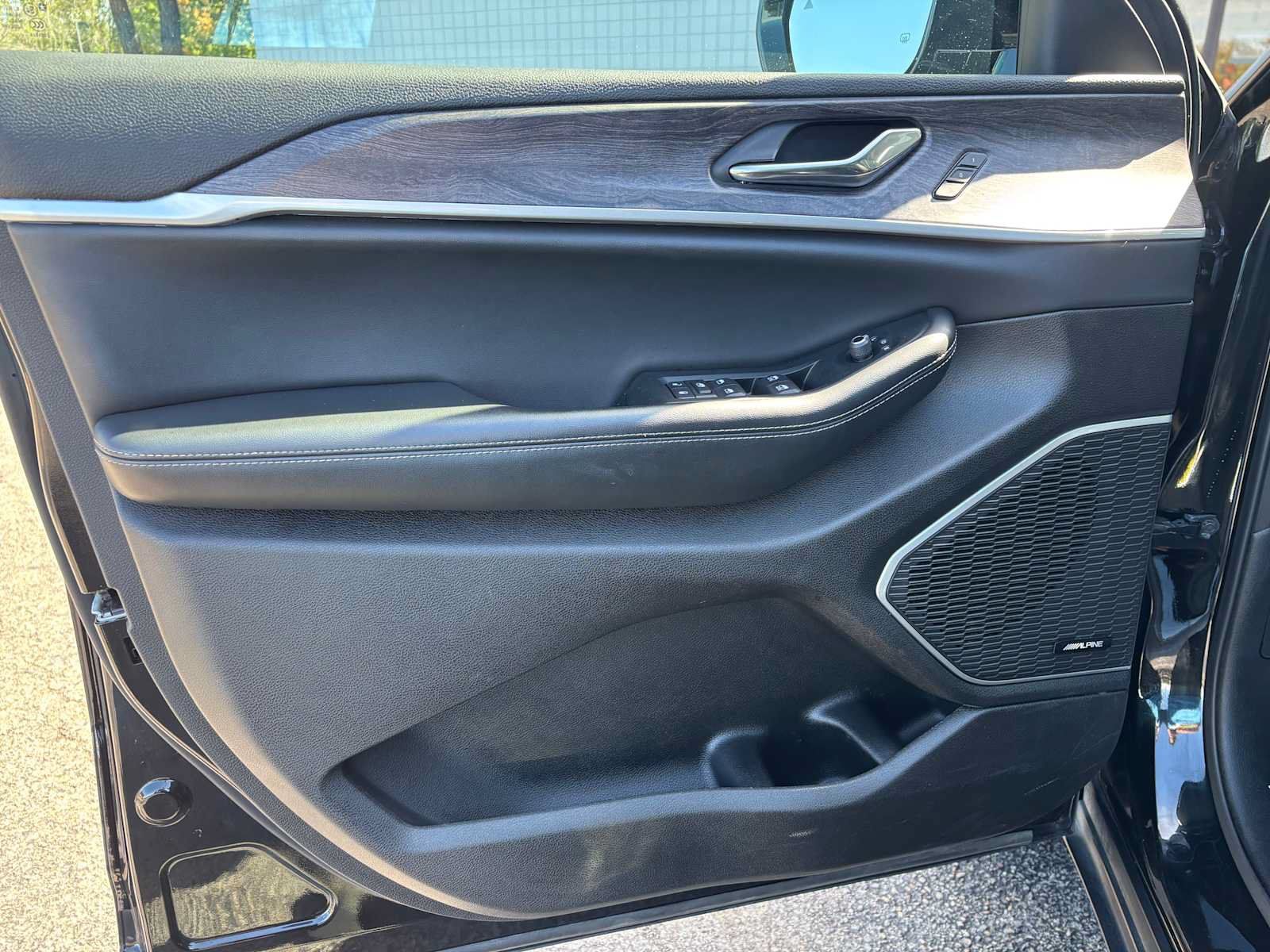 Used 2024 Jeep Grand Cherokee Limited 4xe AWD/4WD image 20
