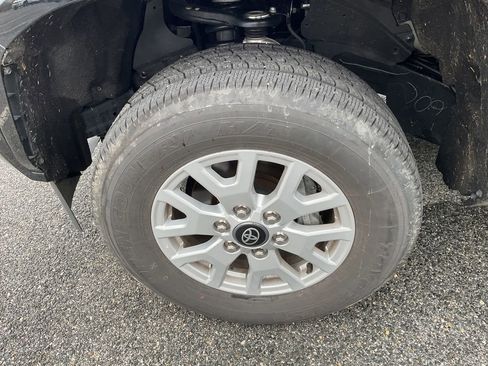 Used 2025 Toyota Tacoma SR w/ SR Upgrade Package image 4