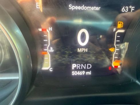 Used 2022 Jeep Wrangler Unlimited Sahara w/ LED Lighting Group AWD/4WD image 12