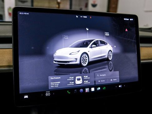 Used 2022 Tesla Model 3 Long Range AWD/4WD image 27