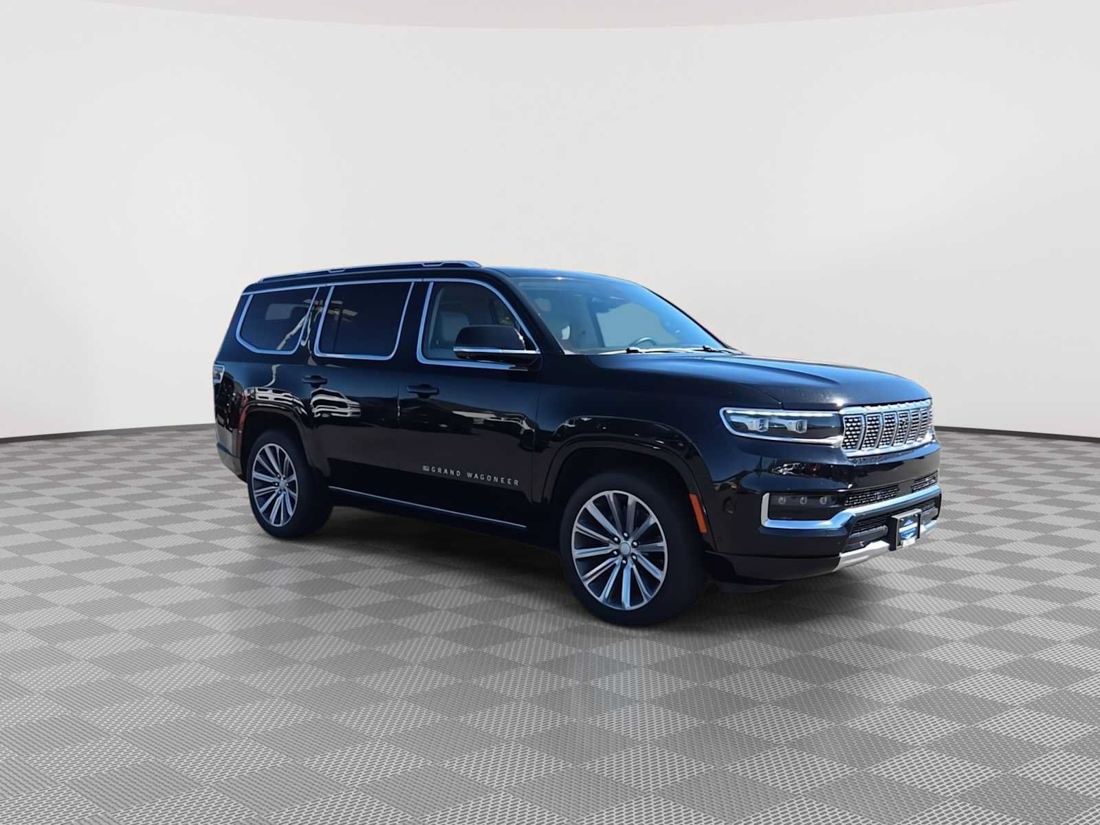 Used 2023 Jeep Grand Wagoneer 4WD w/ Convenience Group III image 2