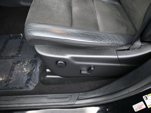 Used 2020 Jeep Grand Cherokee Altitude image 16