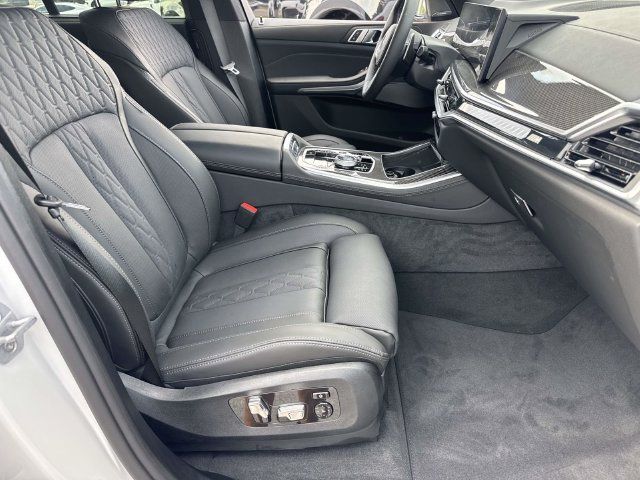 Used 2026 BMW X5 M60i AWD/4WD image 11