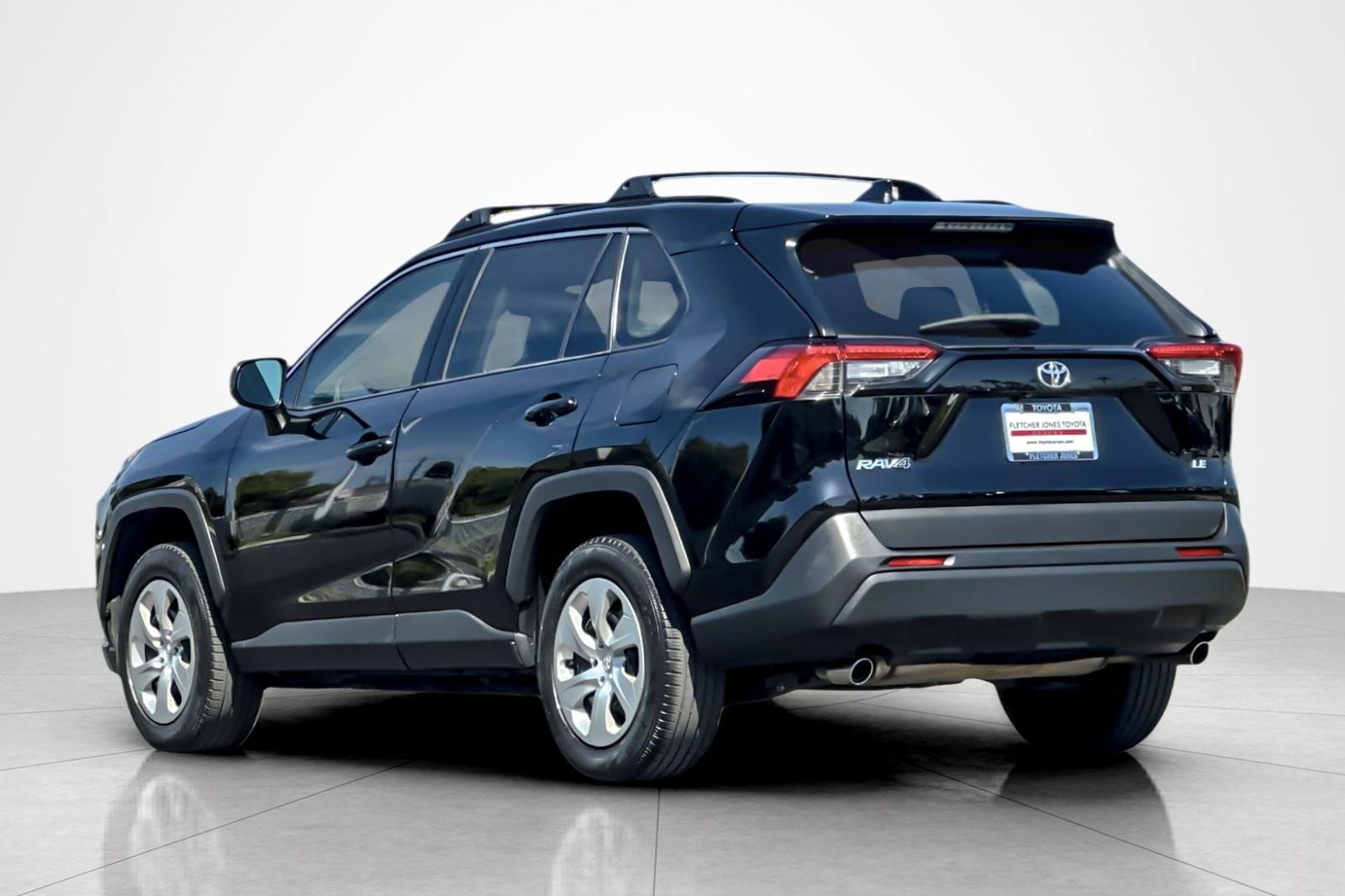Used 2021 Toyota RAV4 LE w/ Carpet Mat Package (TMS) FWD image 3