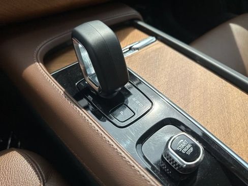 Certified 2023 Volvo XC90 B6 Plus AWD/4WD image 21