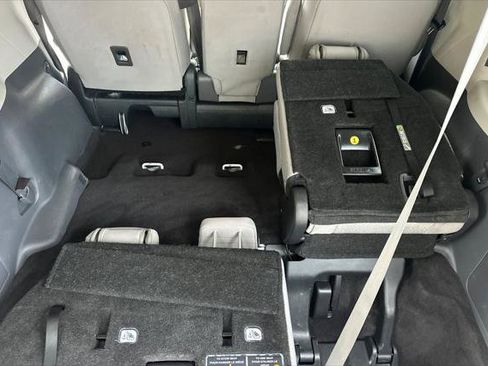 Certified 2024 Toyota Sienna LE image 19