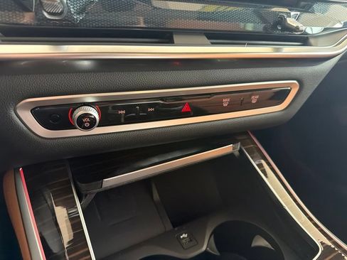 Used 2026 BMW X5 xDrive40i AWD/4WD image 34