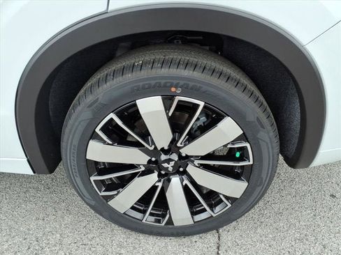 New 2026 Mitsubishi Outlander SEL image 4