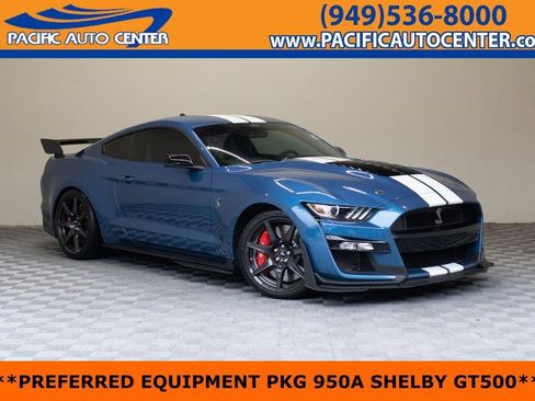 Used 2021 Ford Mustang Shelby GT500 w/ Carbon Fiber Track Pack image 1
