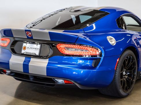 Used 2013 SRT Viper GTS w/ GTS Laguna Interior Pkg RWD image 22
