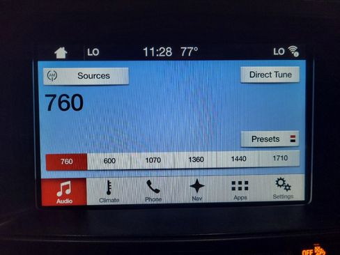 Used 2018 Ford Explorer XLT w/ Equipment Group 201A FWD image 25