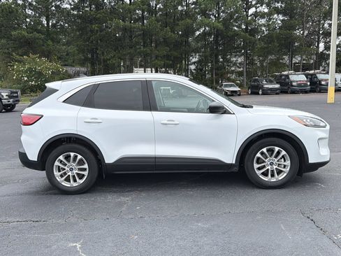Used 2022 Ford Escape SE w/ Convenience Package FWD image 13