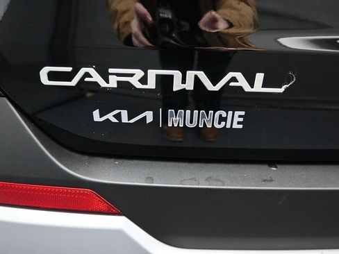 New 2026 Kia Carnival LXS image 10