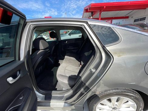 Used 2019 Kia Optima LX FWD image 3