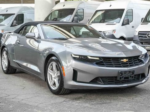 Used 2020 Chevrolet Camaro LT image 3