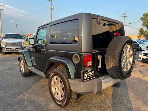 Used 2012 Jeep Wrangler Sahara w/ Connectivity Group AWD/4WD image 3