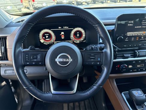 Used 2023 Nissan Pathfinder Platinum w/ Cargo Package image 23