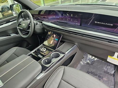 New 2026 Cadillac Escalade Sport w/ Touring Package AWD/4WD image 10