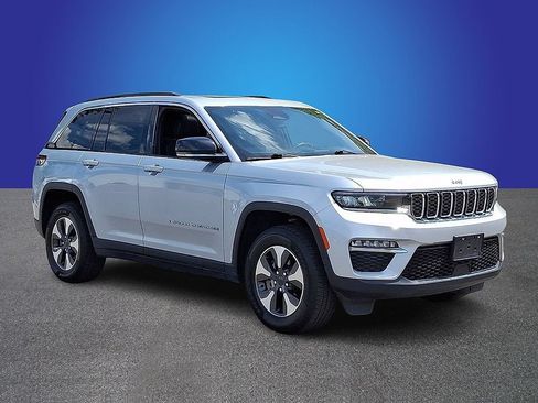 Used 2024 Jeep Grand Cherokee Limited 4xe AWD/4WD image 3