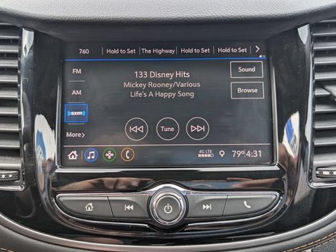 Used 2022 Chevrolet Trax LT w/ LT Convenience Package AWD/4WD image 22