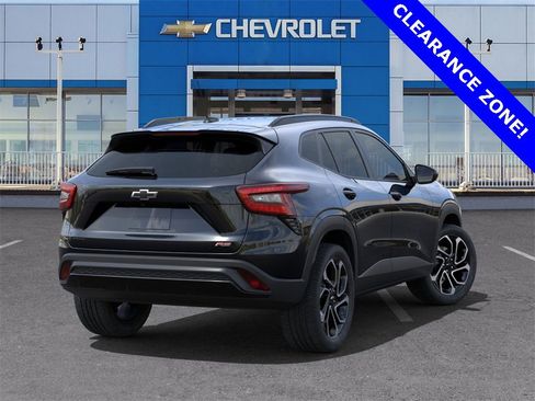 New 2025 Chevrolet Trax RS w/ Sunroof Package image 4