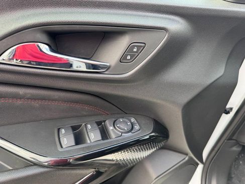 New 2025 Chevrolet Trax RS image 10