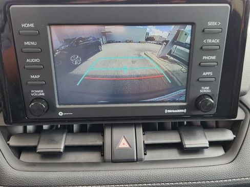 Used 2022 Toyota RAV4 LE FWD image 17