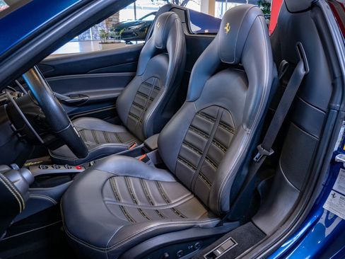 Used 2017 Ferrari 488 Spider image 11