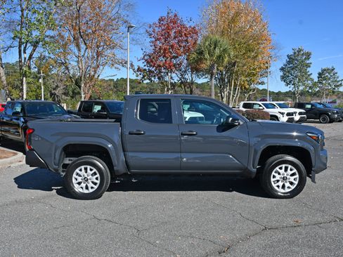 Certified 2024 Toyota Tacoma SR image 5