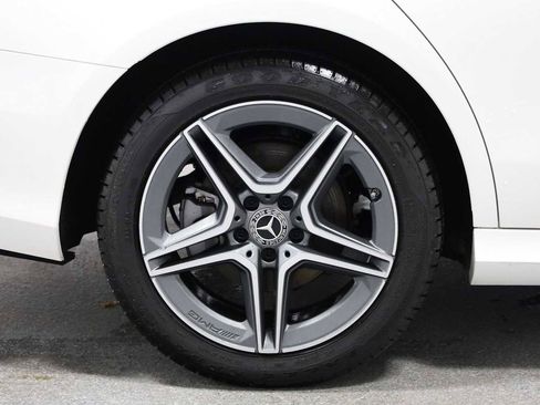 Used 2023 Mercedes-Benz E 350 4MATIC Sedan image 31