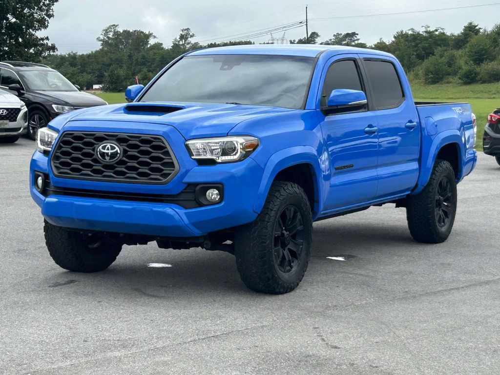 Used 2020 Toyota Tacoma TRD Sport w/ Technology Package AWD/4WD image 3
