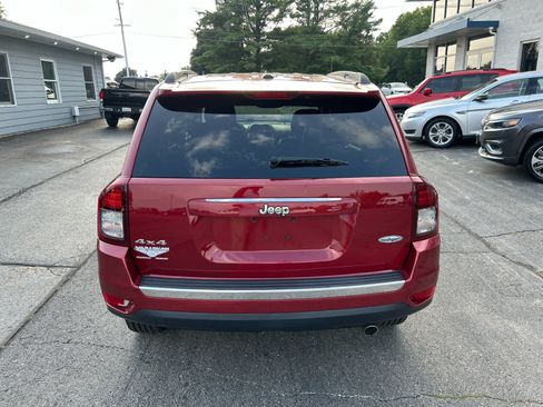Used 2017 Jeep Compass High Altitude AWD/4WD image 4