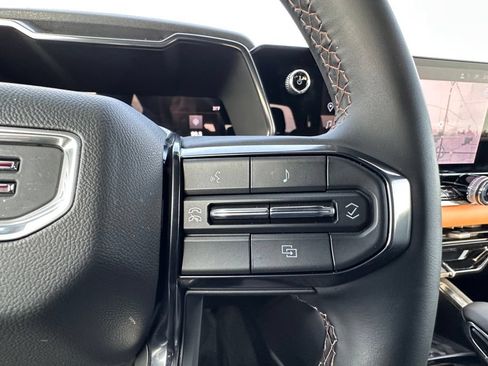 Certified 2025 GMC Canyon AT4 AWD/4WD image 34