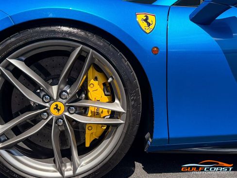 Used 2017 Ferrari 488 Spider image 47