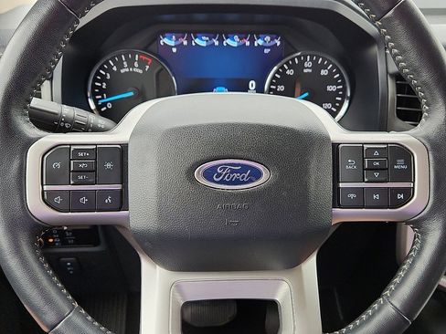 Used 2024 Ford Expedition Max XLT image 11