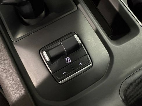 Used 2023 GMC Sierra 1500 Denali w/ Technology Package AWD/4WD image 32