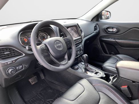 Used 2022 Jeep Cherokee Trailhawk w/ Premium Leather Package image 33