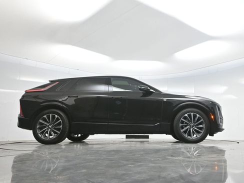 Used 2025 Cadillac Lyriq Sport AWD/4WD image 55