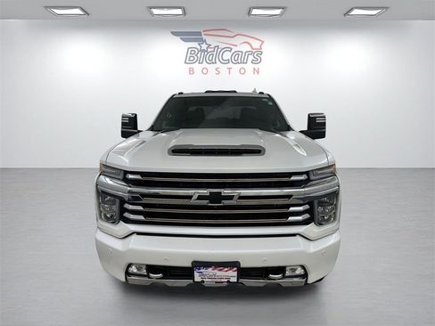 Used 2023 Chevrolet Silverado 3500 High Country image 2
