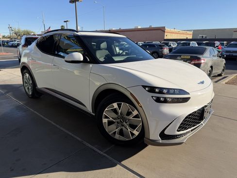 Used 2025 Genesis GV60 RWD image 6