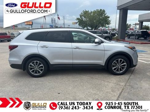 Used 2019 Hyundai Santa Fe XL SE FWD image 2