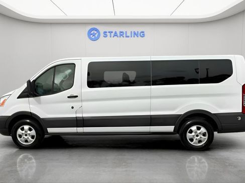 Used 2018 Ford Transit 350 XLT image 3
