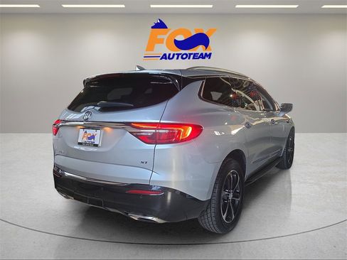 Used 2021 Buick Enclave Essence w/ Sport Touring Edition image 4