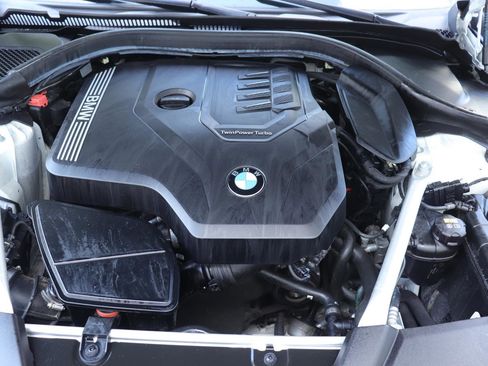 Used 2020 BMW 530i w/ Premium Package RWD image 36