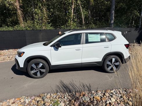 New 2025 Volkswagen Taos S image 2