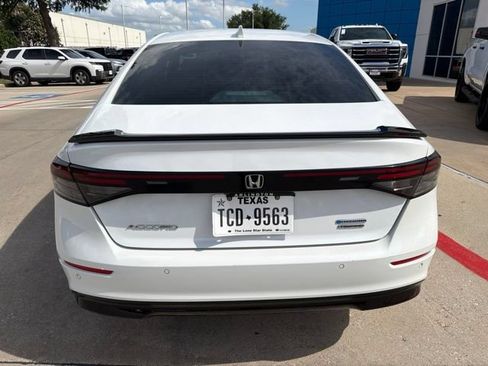 Used 2023 Honda Accord Touring image 6