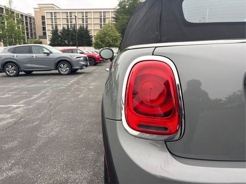 Used 2018 MINI Cooper Convertible FWD image 30