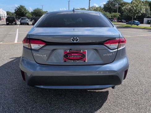 Certified 2022 Toyota Corolla LE FWD image 5