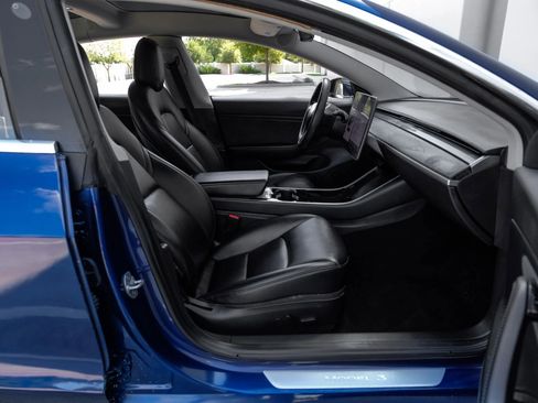 Used 2018 Tesla Model 3 Long Range image 31